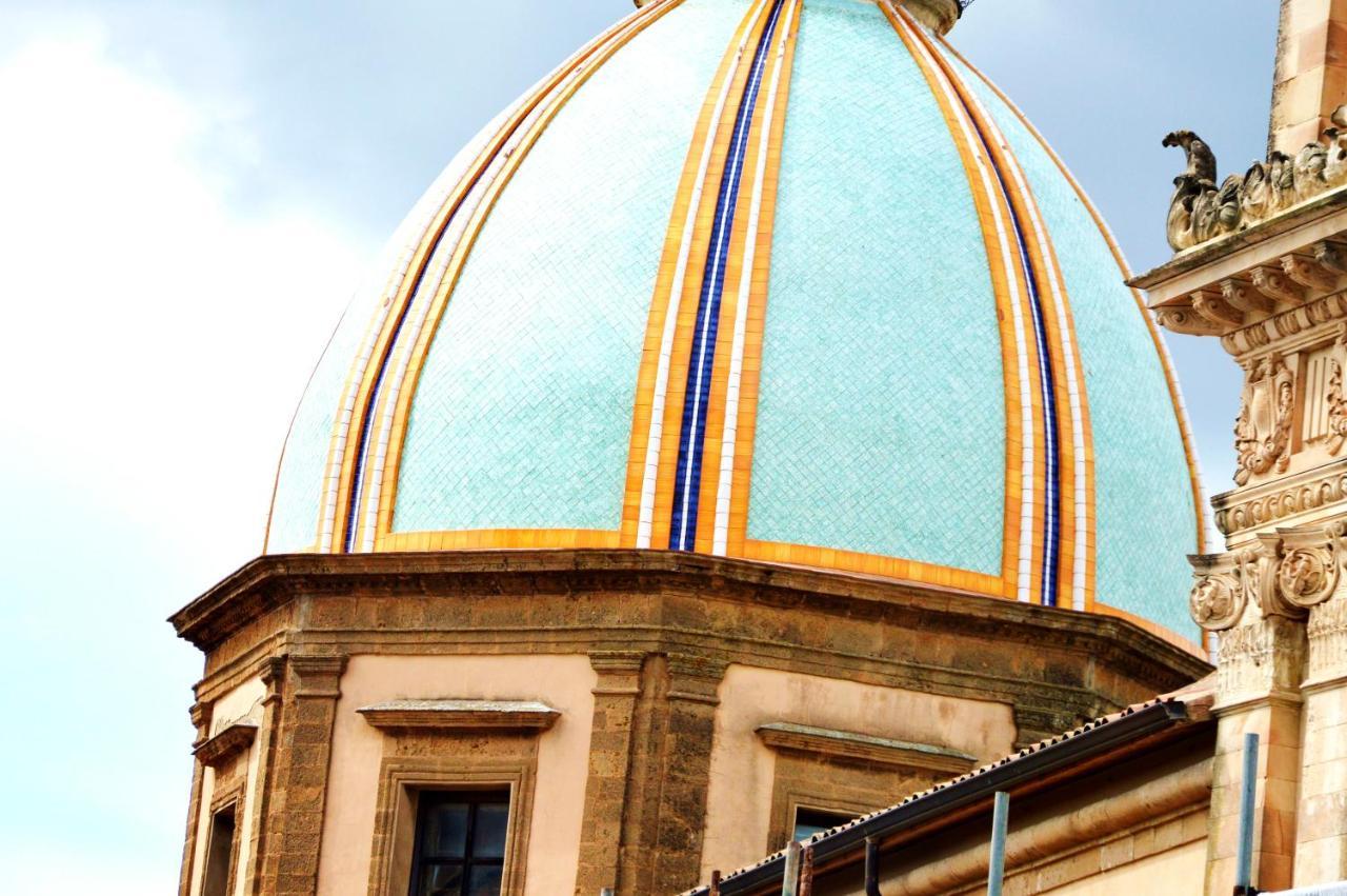 I Colori Della Sicilia Hotel Калтаджироне Екстериор снимка