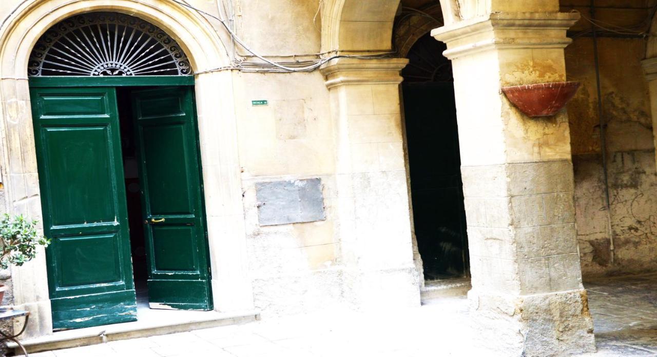 I Colori Della Sicilia Hotel Калтаджироне Екстериор снимка
